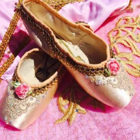 Decorated pointe shoes - Golden Rose